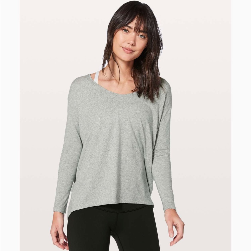 Lululemon back in action long sleeve